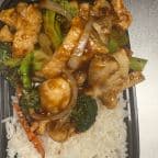 Best C10. White Meat Chicken with Garlic Sauce Combination Platter in Philadelphia, PA